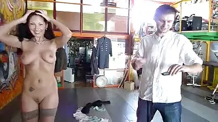 Cổ đen và thầy giáo làm tình học sinh cho thấy