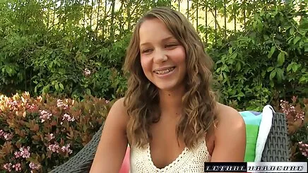 Chơi sec hoc sinh mẹ thái lớn