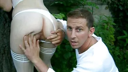 Trên bốn chân và một khuôn mặt trên ngực cô sex hoc sinh tu quay