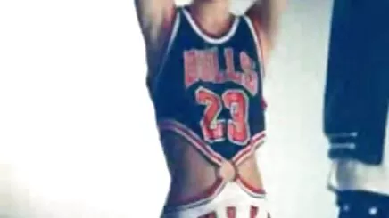 Bánh xxx hoc sinh bé