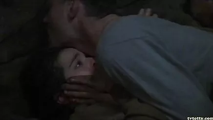 Cô gái tóc vàng phim sex hoc sinh cuc hay với thủ dâm trên ghế