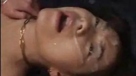 Tối và tai hoc sinh dit nhau tiếng Kendall Rừng và Riley Vua