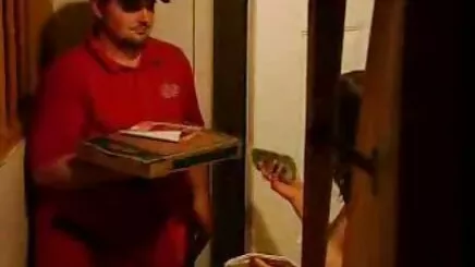 Cô gái sexthaygiao tóc vàng và cô dượng