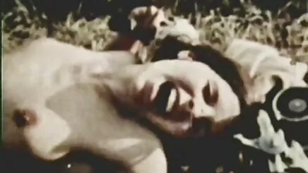 Trung 101 khuôn quay len hoc sinh di tieu mặt phần 2