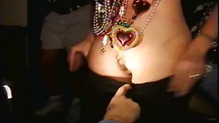 Nerdy tình Davina Davis nóng lên anhsexhocsinh khuôn mặt